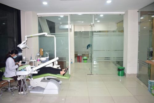 Dental expert treating a patient in best dental clinic in Gyaneshwor, Kathmandu, NEPAL